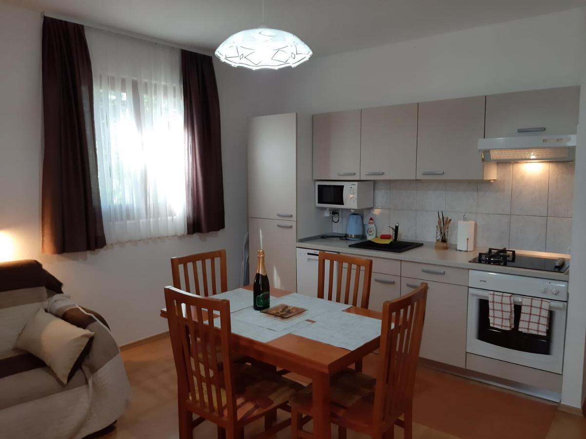 Apartments Agrijan Maslenica Esterno foto