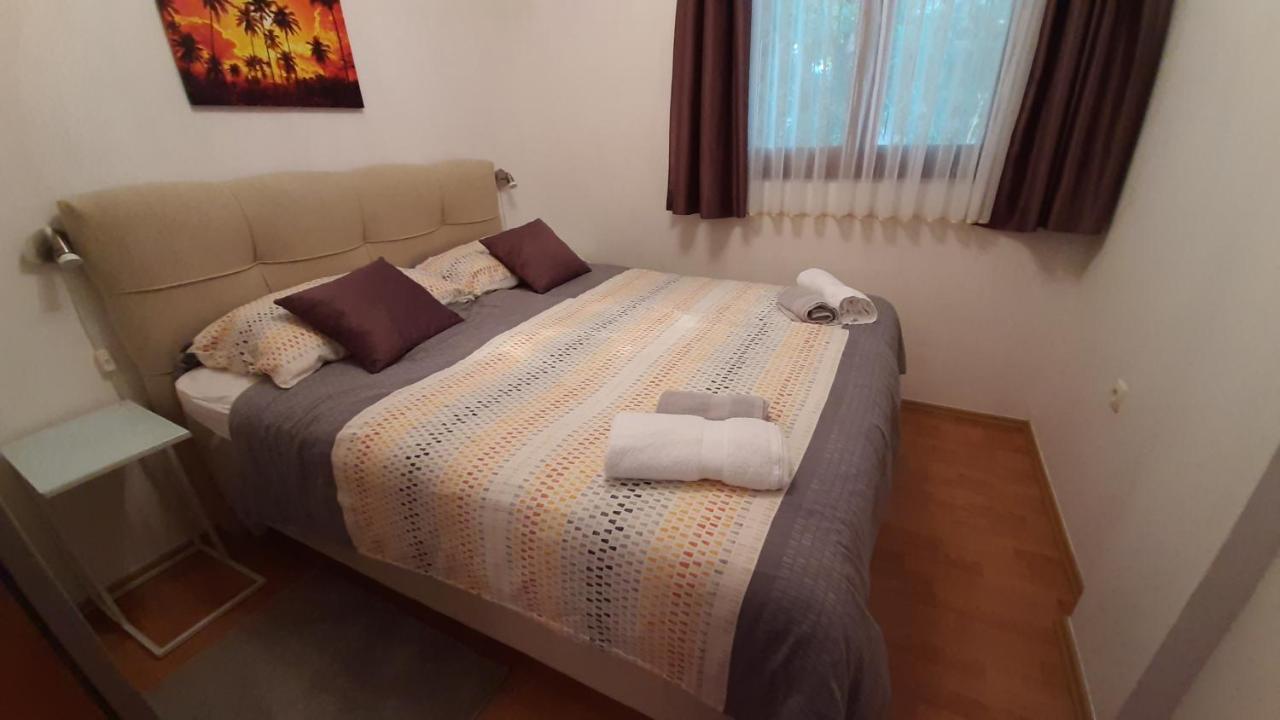 Apartments Agrijan Maslenica Esterno foto
