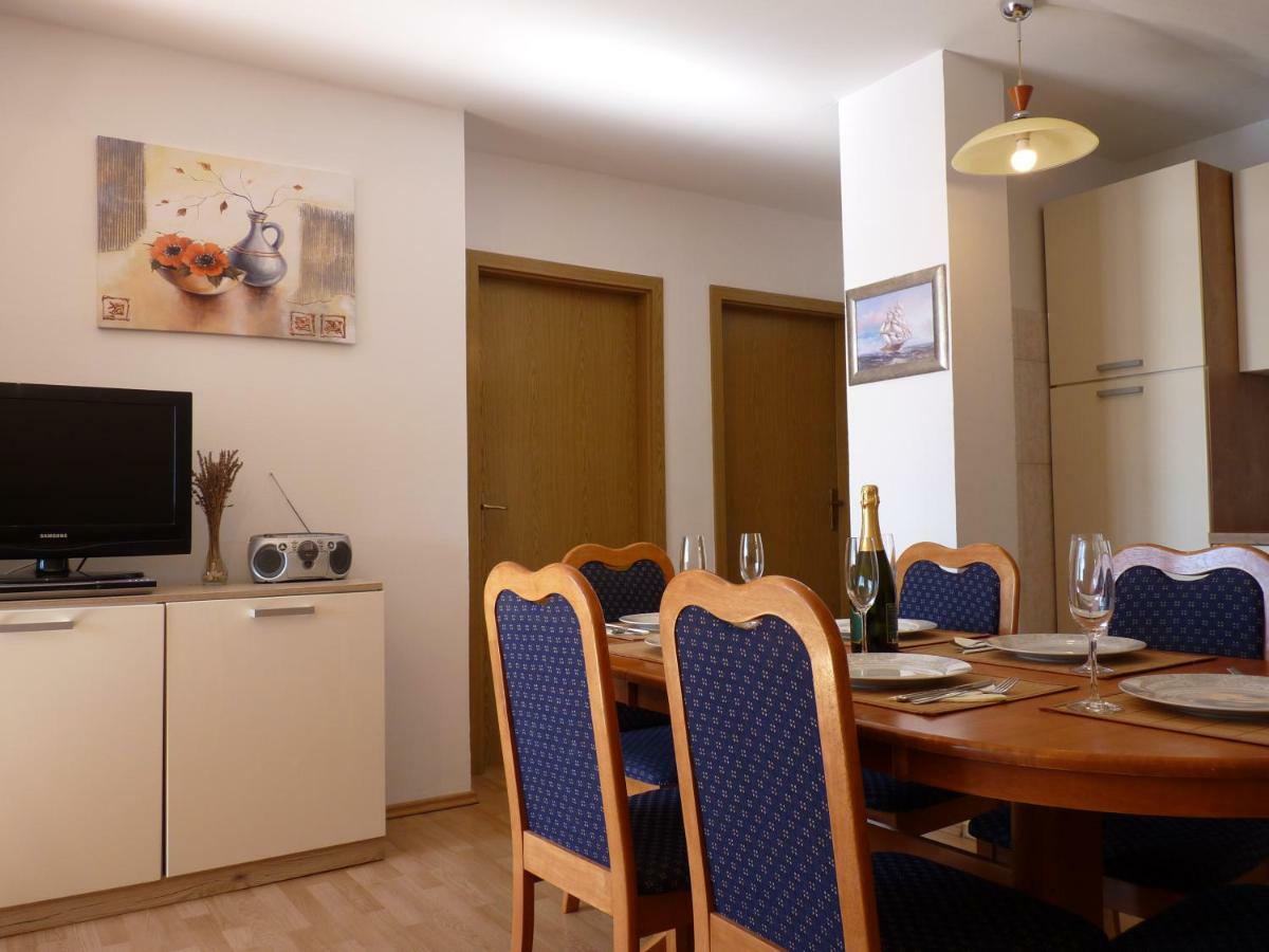 Apartments Agrijan Maslenica Esterno foto